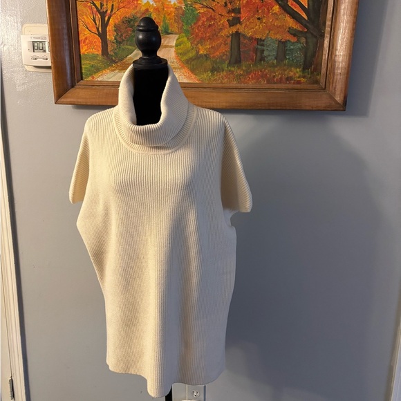 MERSEA Anywhere Turtleneck Sweater Ivory Winter White One Size Fits Most - Picture 1 of 8